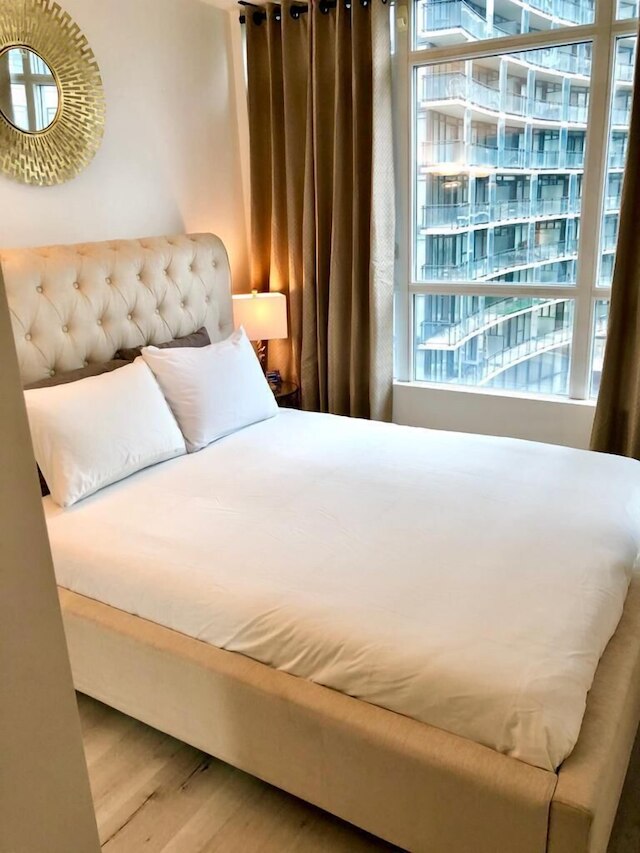 トロント ダウンタウン スイーツ CN タワー ビュー