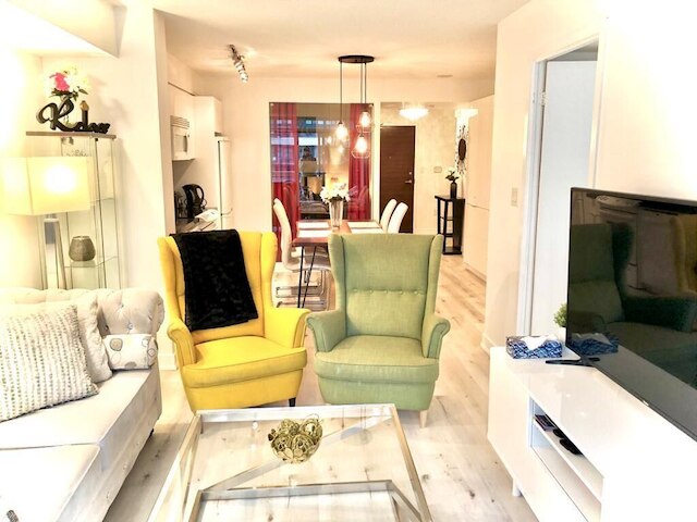 トロント ダウンタウン スイーツ CN タワー ビュー