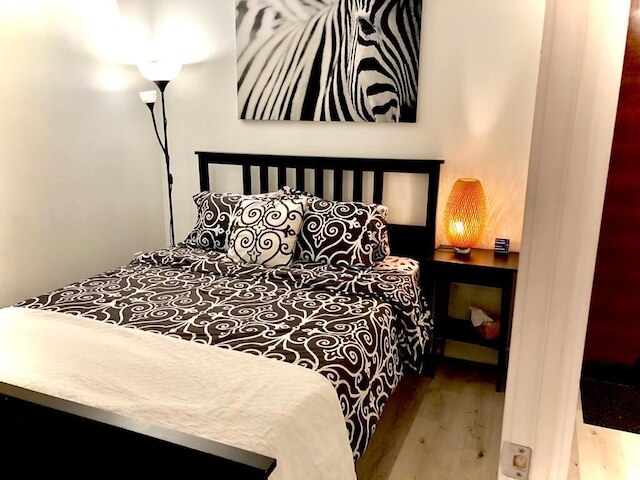 トロント ダウンタウン スイーツ CN タワー ビュー