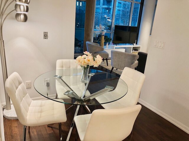 トロント ダウンタウン スイーツ、プライベート テラス