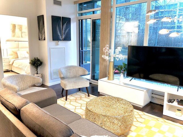 トロント ダウンタウン スイーツ、プライベート テラス