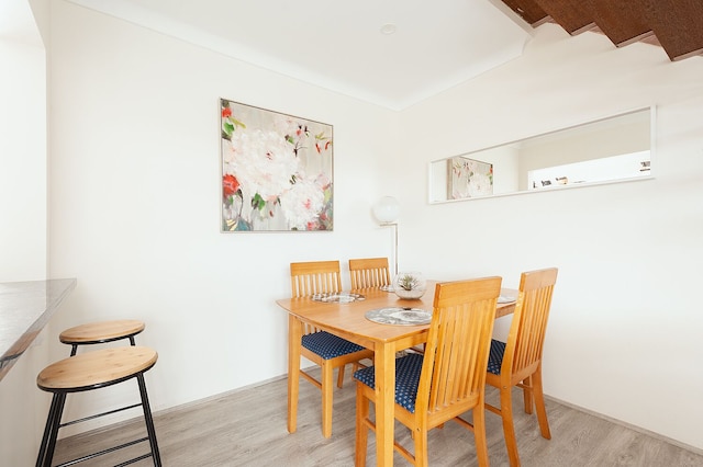 コンフィー & コンビニエント ホームブッシュ ウェスト