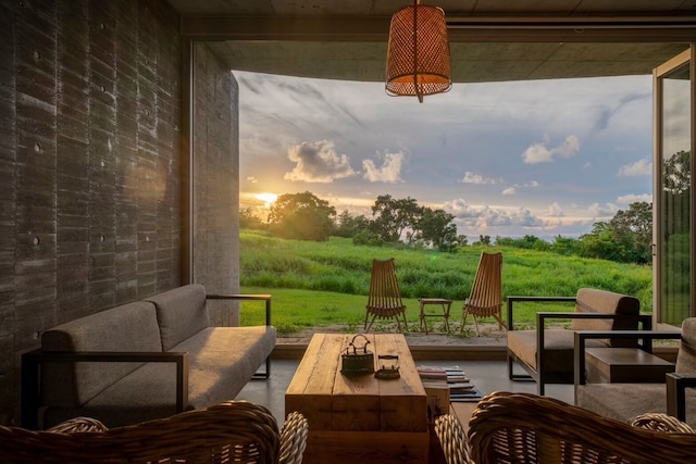 ワンダリング ウォールズ (灣臥)