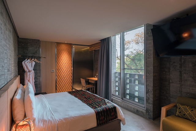 ワンダリング ウォールズ (灣臥)