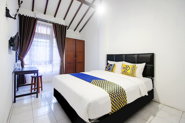 スポット オン 2107 イジョ ププス シャリア レジデンス