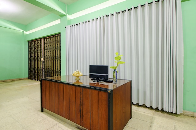 スポット オン 2107 イジョ ププス シャリア レジデンス