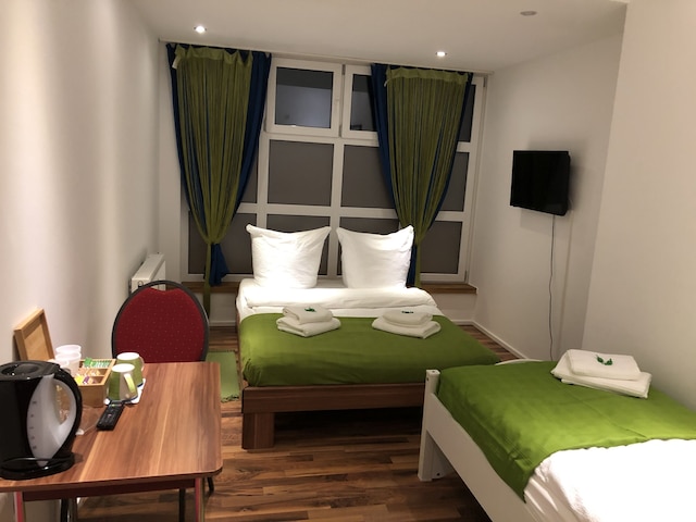 ペンション バクー