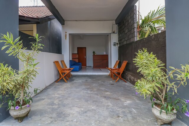 ホテル O ケナンガ ホームステイ