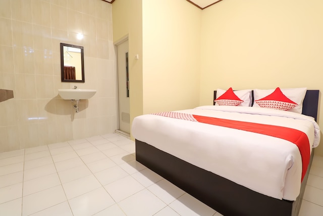 ホテル O ケナンガ ホームステイ