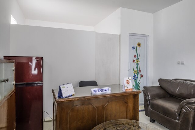 OYO ライフ 2391 バラデワ レジデンス シャリア