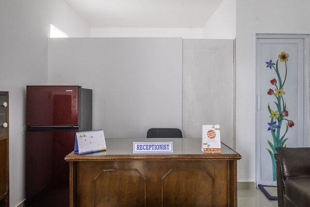 OYO ライフ 2391 バラデワ レジデンス シャリア