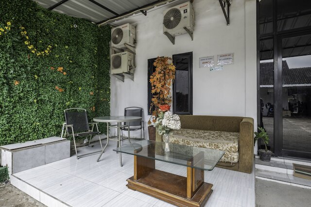 OYO ライフ 2391 バラデワ レジデンス シャリア