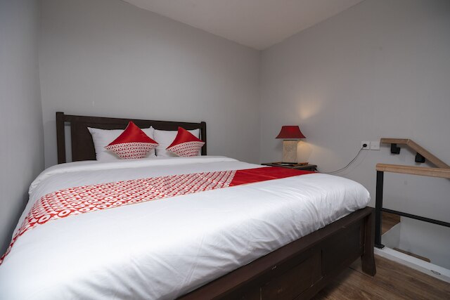 OYO 2438 D タンブリンガン ゲストハウス