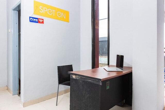 スポット オン 2433 ポンドック アクアナ