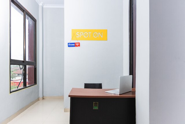 スポット オン 2433 ポンドック アクアナ