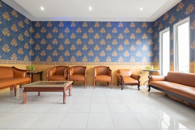 スポット オン 2419 ルマ ヌグラハ ホテル シャリア