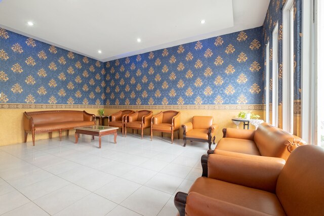 スポット オン 2419 ルマ ヌグラハ ホテル シャリア