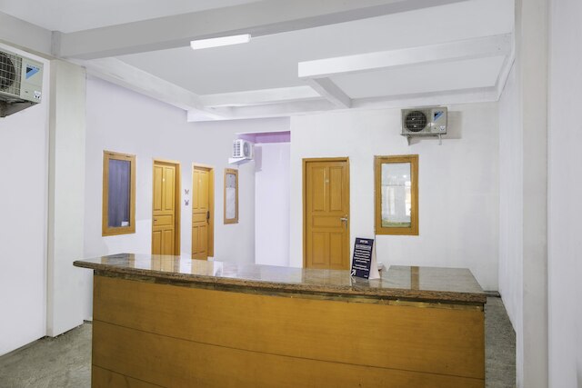 OYO Life 2412 マンダラレジデンス