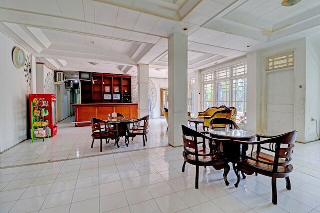 OYO 2452 ホテル メトロ