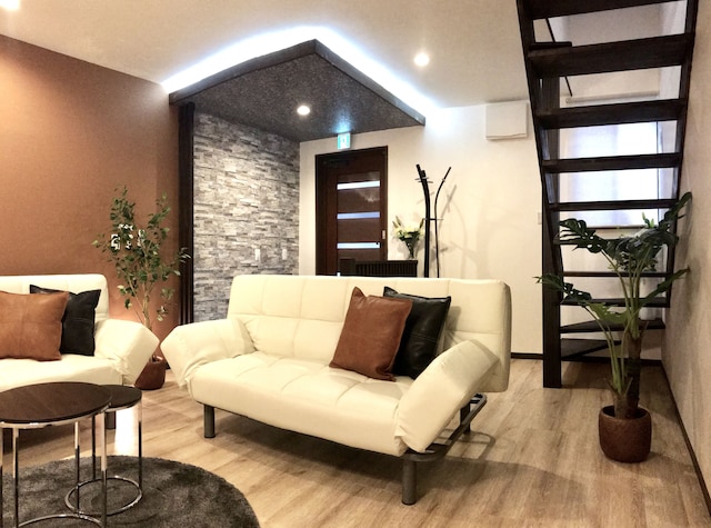 つき 鶴橋 ハウスヴィラ