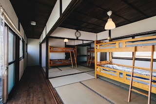 ホステル ドックハウス