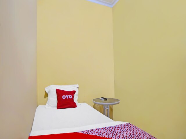 OYO 990 スタディオン レジデンス シャリア