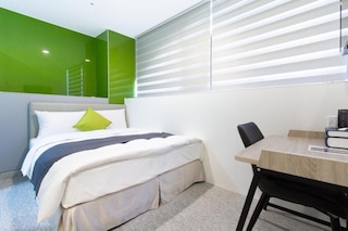 T.O Hotel Main Station