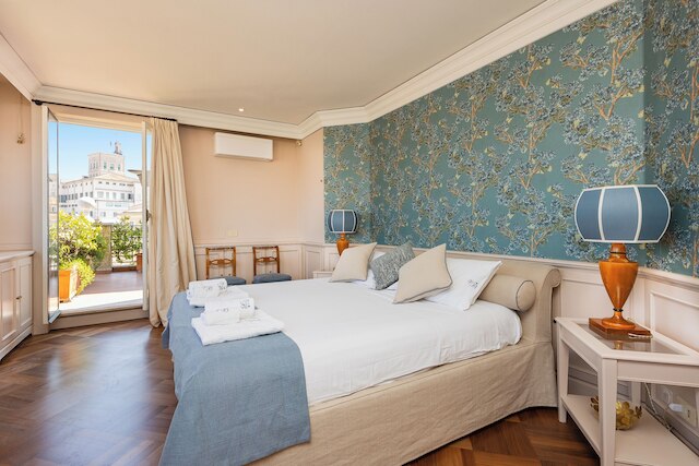 レンタル イン ローマ トレビ ラグジュアリー ペントハウス