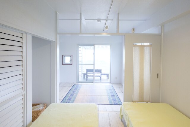 アンバームーン