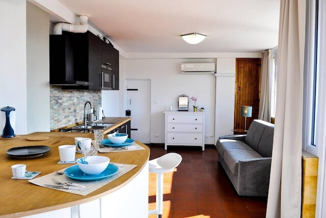 ザ ビュー - アティク