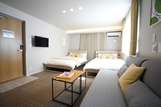 コティ・ソポ ユニバーサルベイ 1 byリエゾン