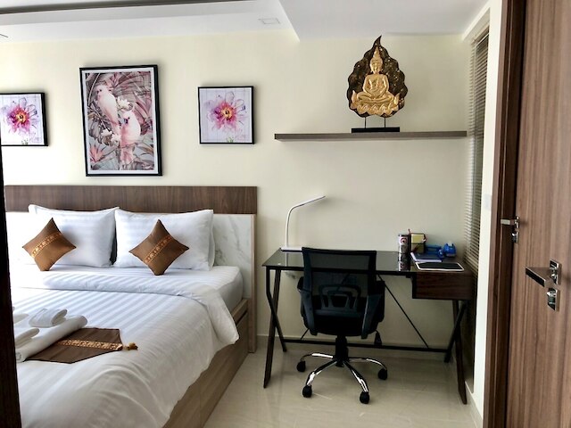 グランド アベニューにあるラグジュアリーなアパートメンツ