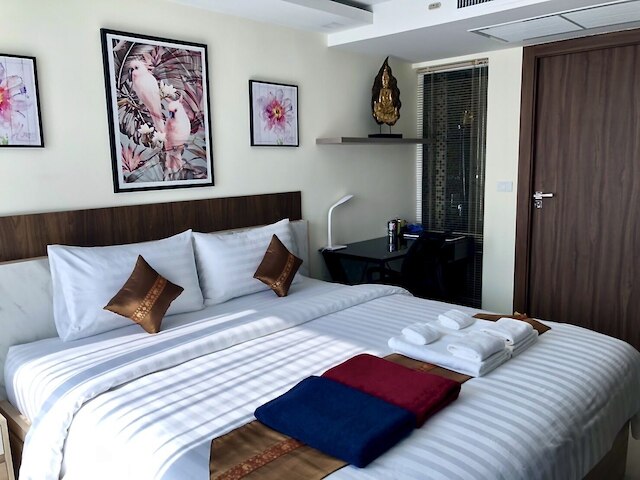 グランド アベニューにあるラグジュアリーなアパートメンツ