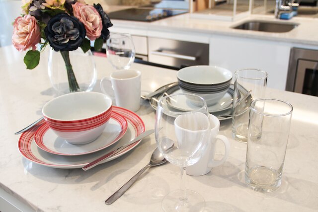 素晴らしいベッドルーム 2 室、高層階からの街の眺望あり