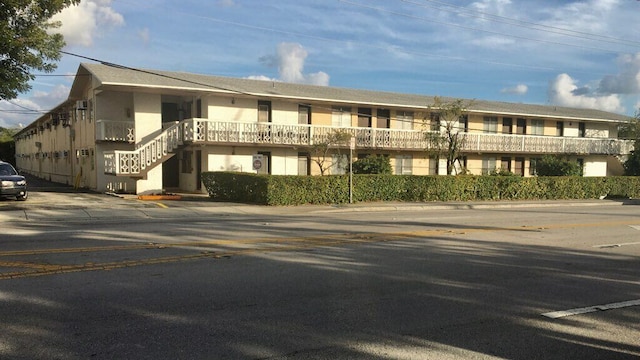 マイアミ エアポート アパートメント イン