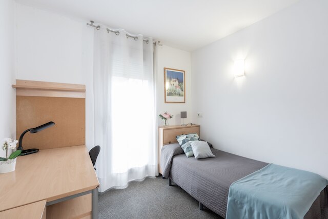 レジデンシア ウニベルシタリア レサ キャンパス デル マル