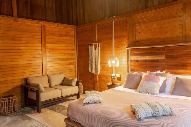 ニル イスラ ムヘレス バイ セリナ