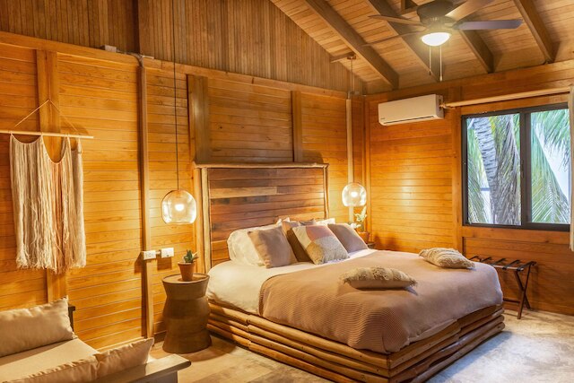 ニル イスラ ムヘレス バイ セリナ