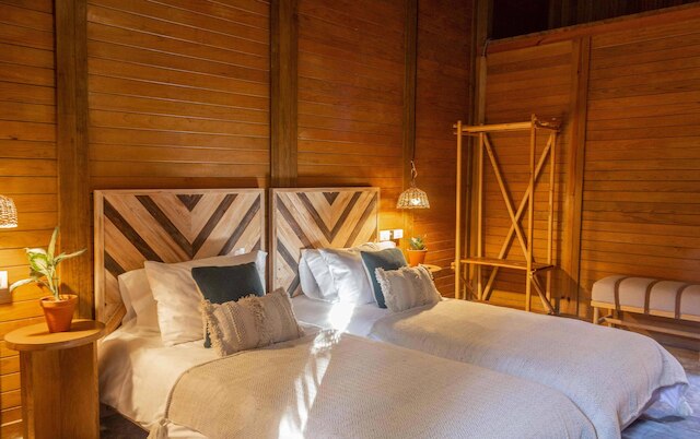 ニル イスラ ムヘレス バイ セリナ