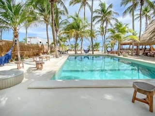 ニル イスラ ムヘレス バイ セリナ