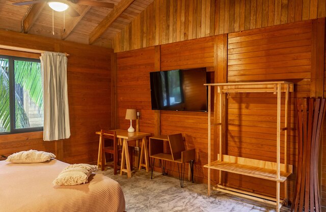 ニル イスラ ムヘレス バイ セリナ