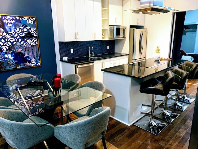 デザイナー ラグジュアリー 3 ベッドルーム タウンハウス