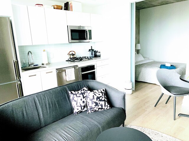 クイーン ストト ウエスト デザイナー エグゼクティブ スイーツ