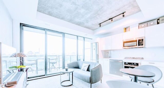 クイーン ストト ウエスト デザイナー エグゼクティブ スイーツ