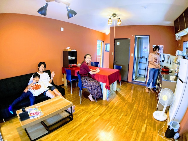 ルルル あたご館