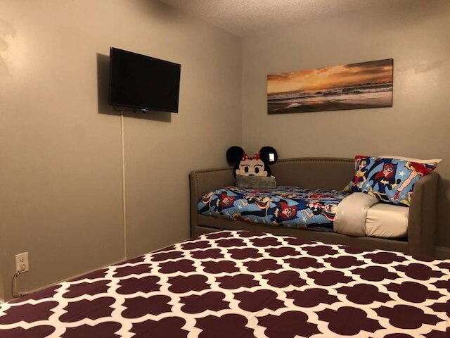 6149 サンドクレスト、ユニバーサル近く、ベッド 8 台、プール、とても清潔