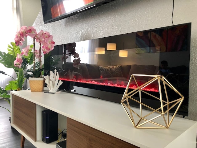 タイドビュー 166 · ニュー ウルトラ モダン & スーパー クリーン 3 フル スイーツ