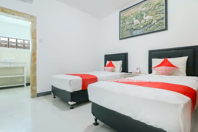 OYO 2548 ラサ サヤン イン