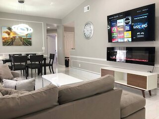 6183 サンドクレスト  ウォーク トゥ ユニバーサル ! ニア ディズニー コンベンション