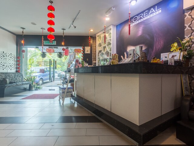 ホテル O レベッカズ ホームズ